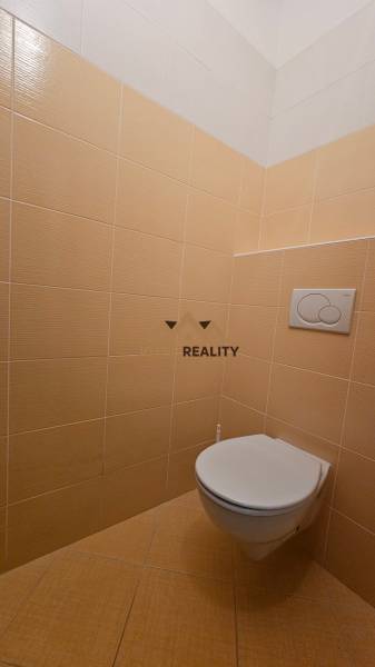 obchodný priestoe sala.jpg